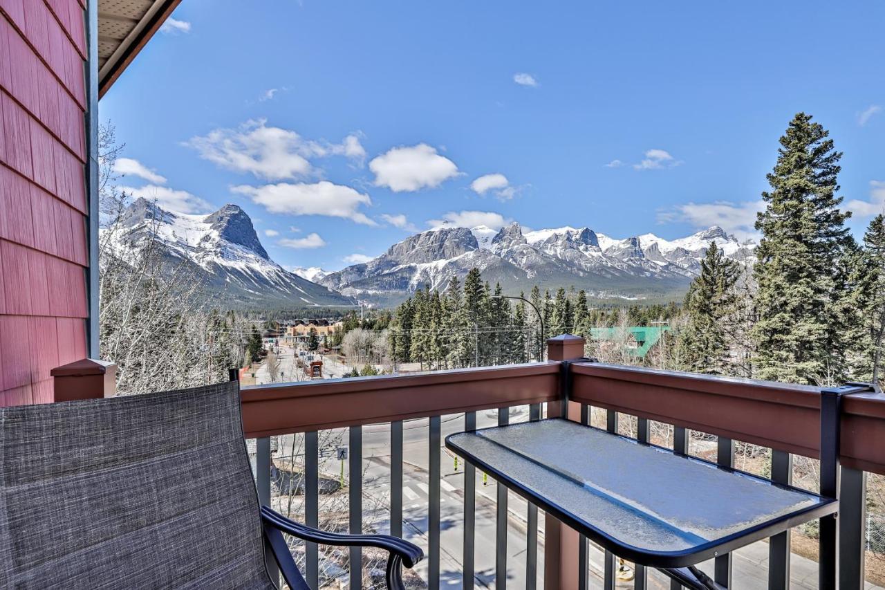 Апартаменты Spectacular Mountain View Corner Unit Pool Hot Tub Park Pass Канмор Экстерьер фото